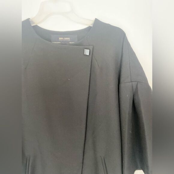 Zara 3/4 sleeve black asymmetrical front jacket size medium - Picture 14 of 16